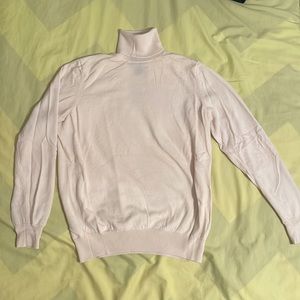 Cream-White Wool Turtle-Neck